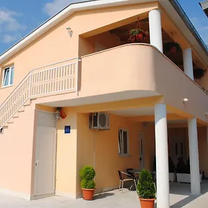 apartments-kairos-bili-9.splithotels.org/
