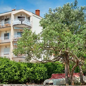 villa-daniela-trogir.splithotels.org/