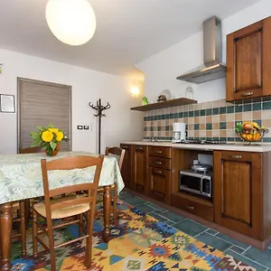 apartments-ddd.primorje-gorskikotar.com/